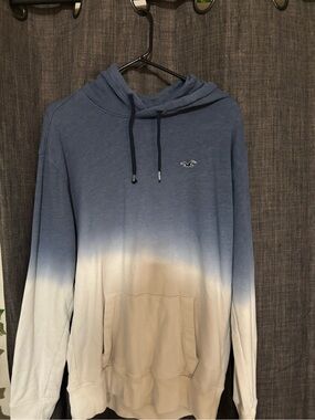 Hollister Men's Blue to Cream Ombre Pullover Hoodie